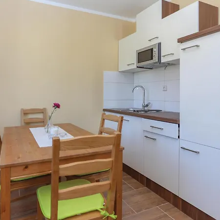 Apartment In Kastel Stari With Kitchen *