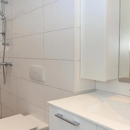 Апартаменты In Kastel Stari With Kitchen